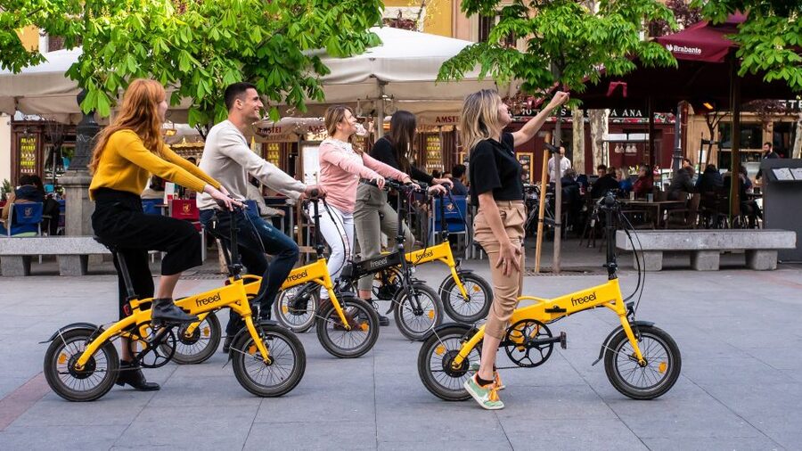 Madrid: Highlights & Parks with Electric Bike Private Tour - Retiro Park begins the ride with room to breathe