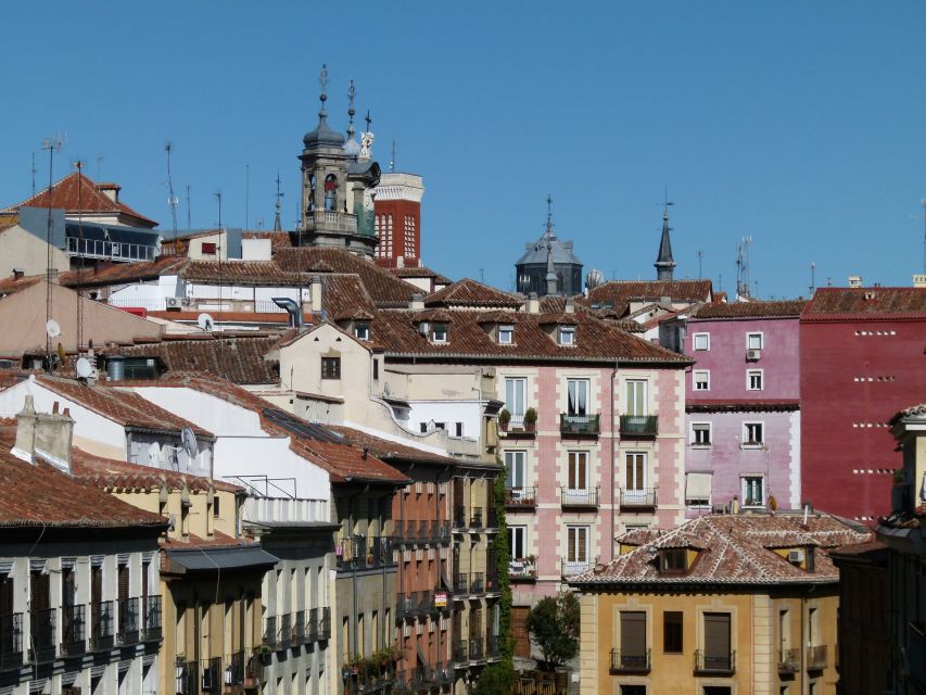 Madrid Historical Centre & Old Town Walking Tour in French - Timing, walking comfort, and accessibility