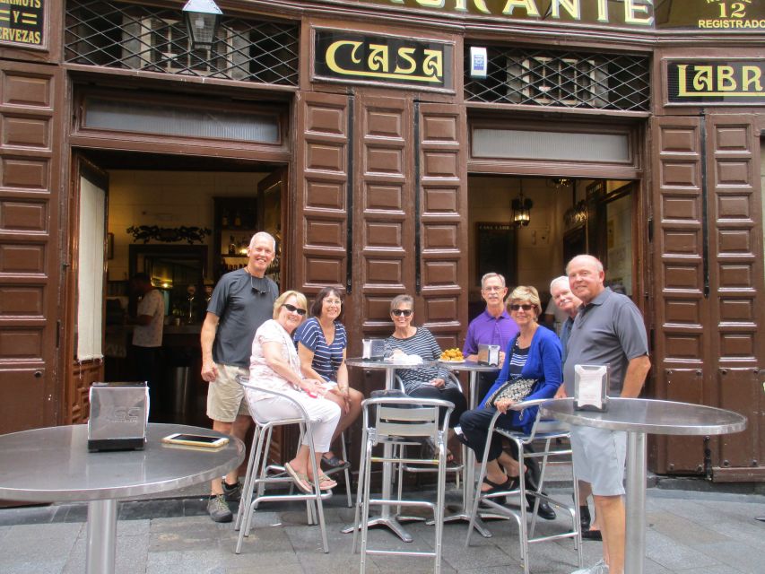 Madrid: Old Madrid Walking Food and Wine Tour - The churros and chocolate option