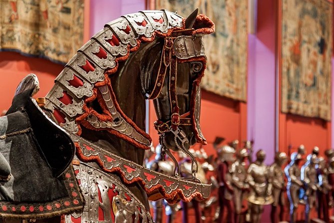 Madrid Old Town & Royal Palace Walking Tour Skip the Line Ticket - What the palace guide adds