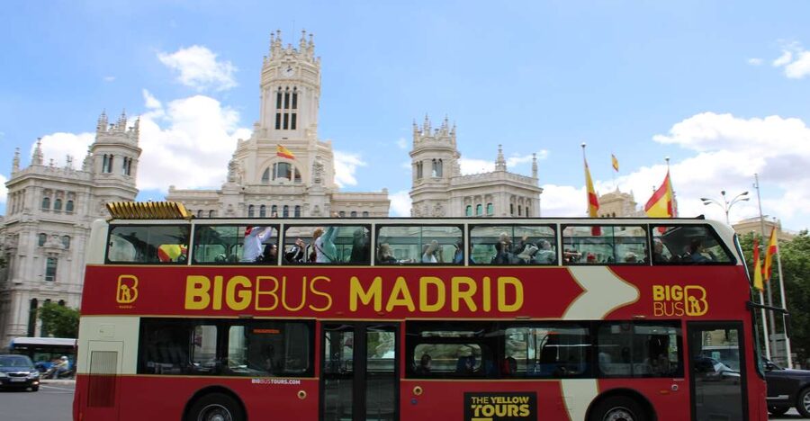 Madrid: Open-Top Big Bus Sightseeing Tour with Live Guide - Starting at Fuente Neptuno on Paseo del Prado
