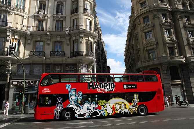Madrid Panoramic City Bus Tour - Route 2: Salamanca, Castellana, and Real Madrid