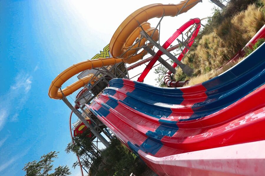 Madrid: Parque Warner Beach Entry Ticket - A Good Match for Families and Friends