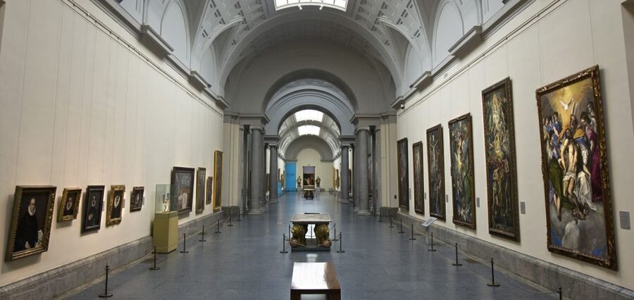 Madrid: Prado Museum Small Group Guided Tour - Crowds, sound, and the pace inside