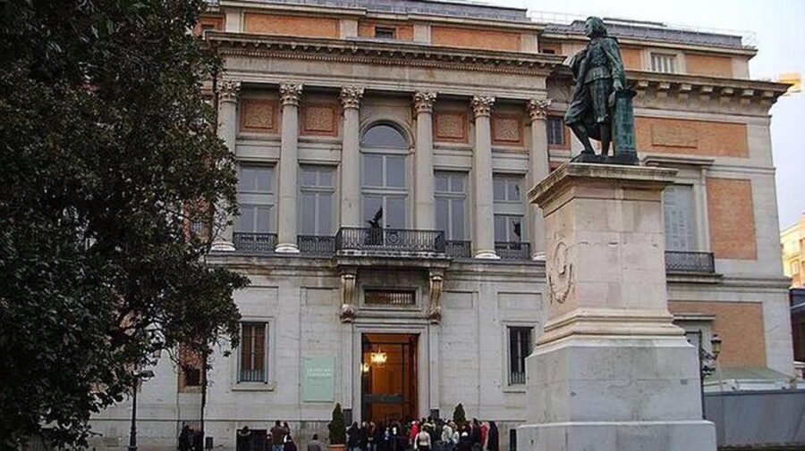 Madrid: Prado & Reina Sofía Museums Guided Tour - The 45-minute walk across Madrid’s museum district