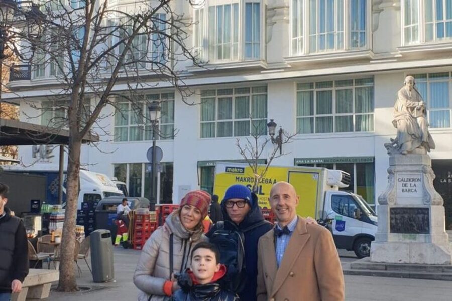Madrid: Private custom tour with a local guide - Starting in Madrid and finding your bearings
