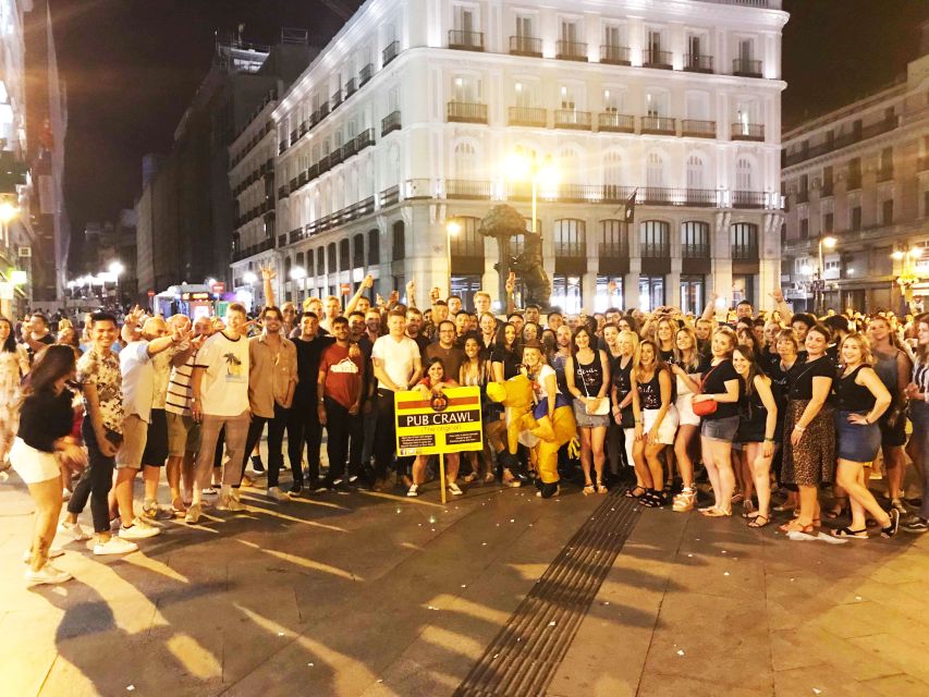 Madrid: Pub Crawl Madrid Running since 2005 Bar Exploration - What the bar-to-bar format gives you