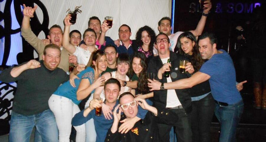 Madrid: Pub Crawl Madrid Running since 2005 Bar Exploration - Tips for a smoother night