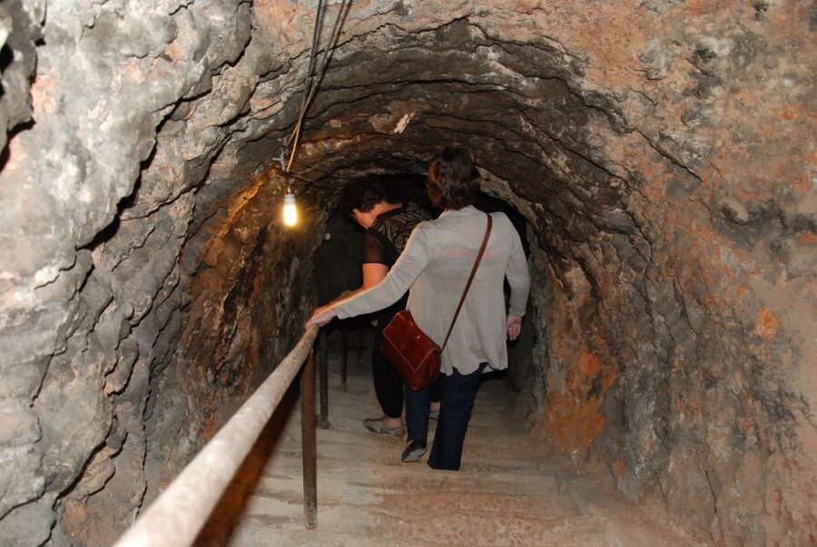Madrid Region Wineries Guided Tour with Wine Tastings - Colmenar de Oreja and its old wine caves