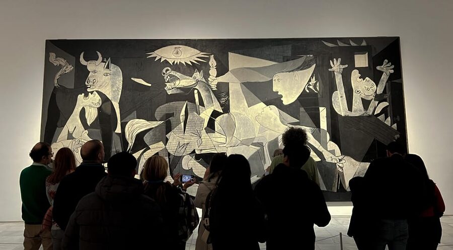 Madrid: Reina Sofia and Prado Museum Tickets and Guided Tour - The Reina Sofía and Picasso’s Guernica