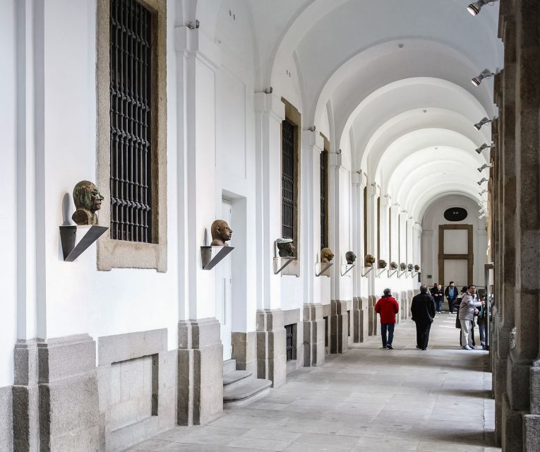 Madrid: Reina Sofía Museum Entrance Ticket - Opening hours and the best time to enter
