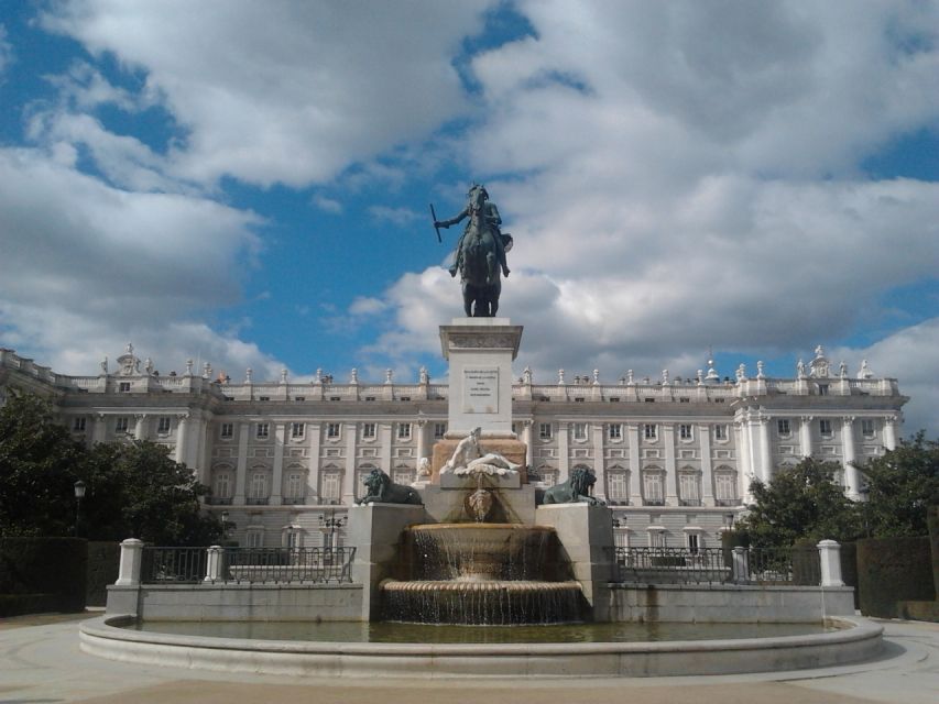 Madrid: Royal Palace and Almudena Cathedral Small-Group Tour - Two Madrid icons, one efficient route