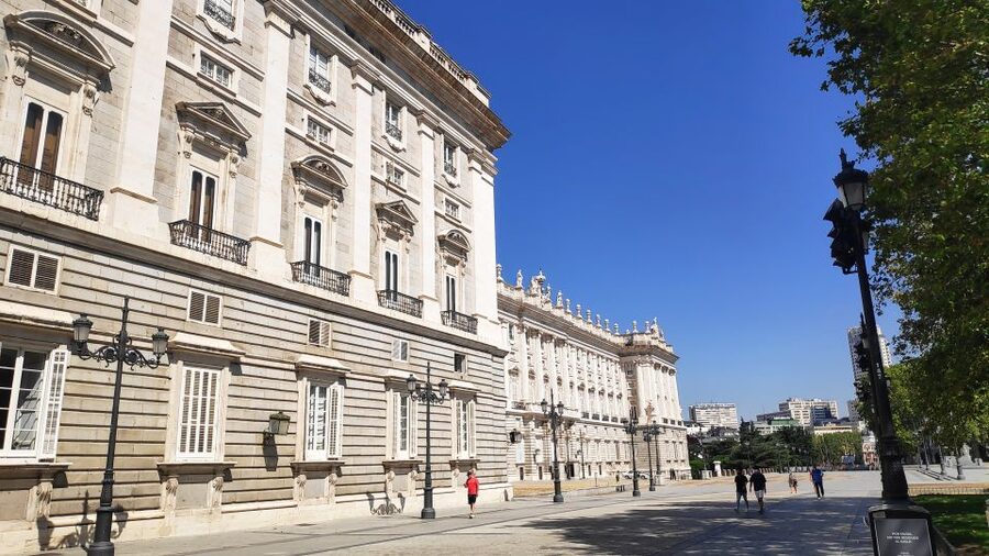 Madrid: Royal Palace Entry Ticket and Small Group Tour - Who will enjoy this Royal Palace tour?