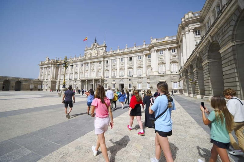 Madrid: Royal Palace Expert Guided Tour with Skip-the-Line - Starting at Opera Metro Station