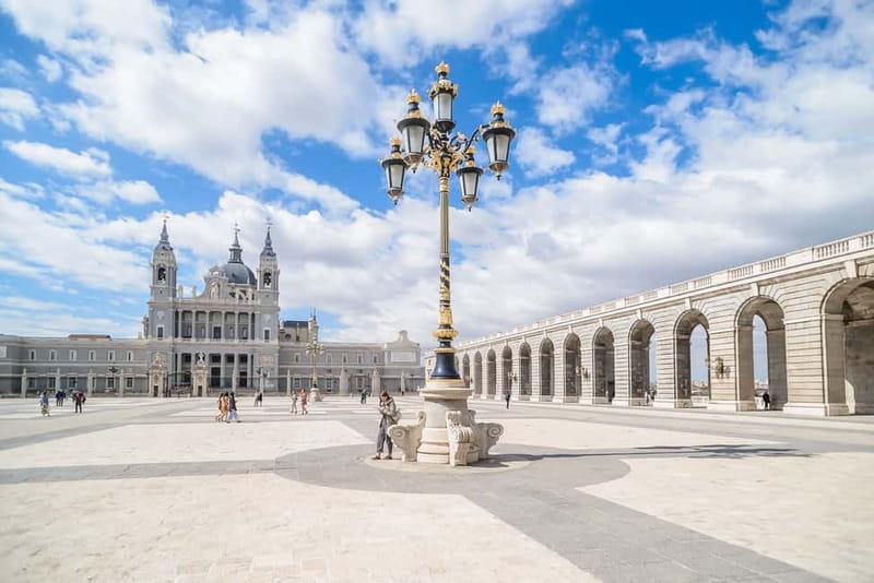Madrid: Royal Palace Expert Guided Tour with Skip-the-Line - The Private Royal Apartments