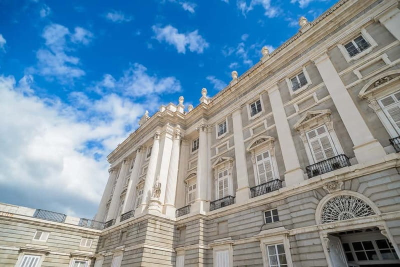 Madrid: Royal Palace Expert Guided Tour with Skip-the-Line - The Royal Gardens After the Palace