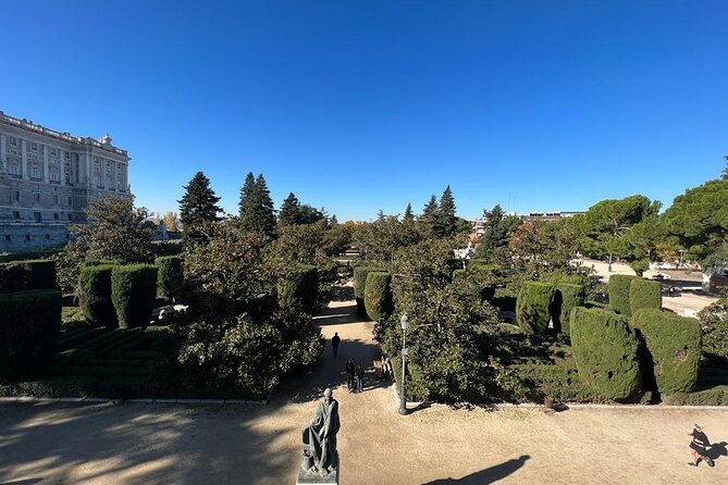 Madrid: Royal Palace Guided Tour with Skip the Line Ticket - What skip-the-line entry is really worth