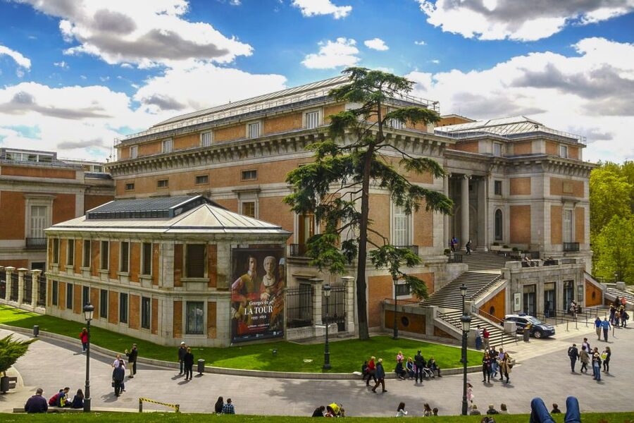 Madrid: Small Group of Prado Museum Tour & Optional Tapas - What the 90-minute to two-hour route feels like