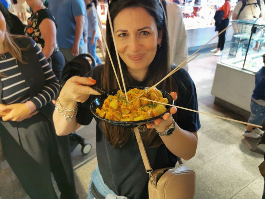 Madrid: Street Food Walking Tour in the Plaza Mayor Area - The Mercado de San Miguel area without the indoor market