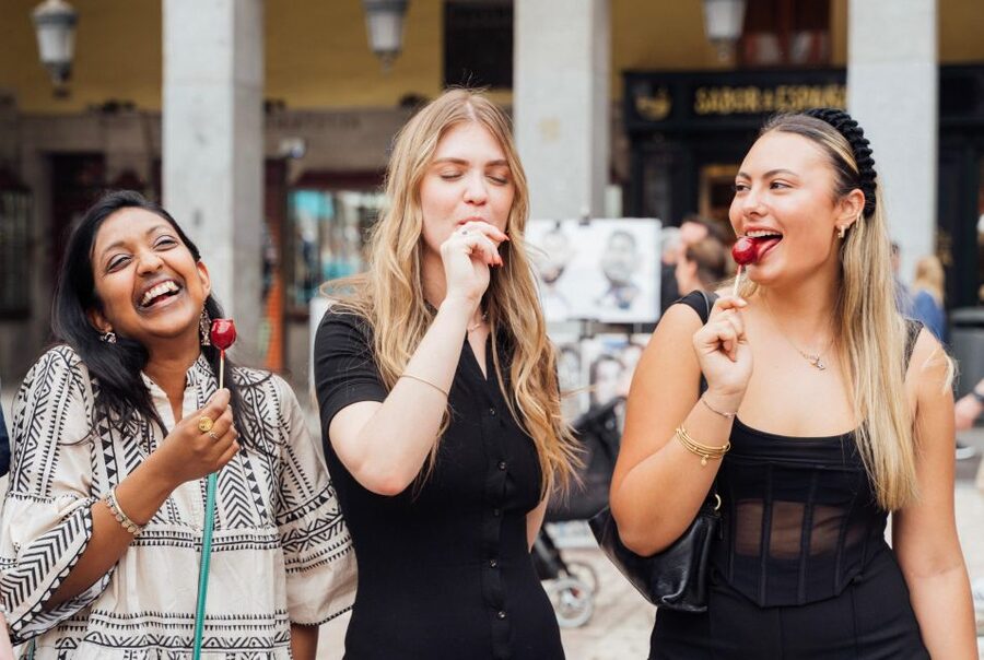 Madrid: Tapas Food Tour with Drinks and Food - Spanish wine, vermouth, and tinto de verano