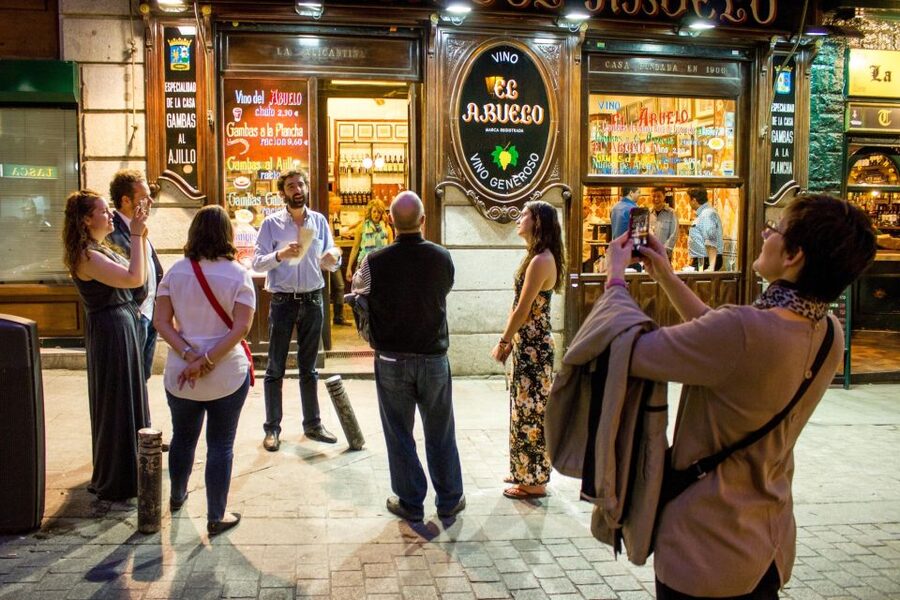 Madrid: Tapas & Wine Tasting Tour with Local Guide - Second stop: more variety, less guesswork