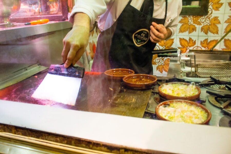 Madrid: Tapas & Wine Tasting Tour with Local Guide - What makes the bar choices worthwhile