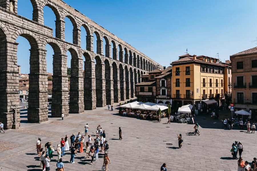 Madrid: Toledo & Segovia Full Day Guided Tour with Alcázar - Starting near Las Ventas in Madrid