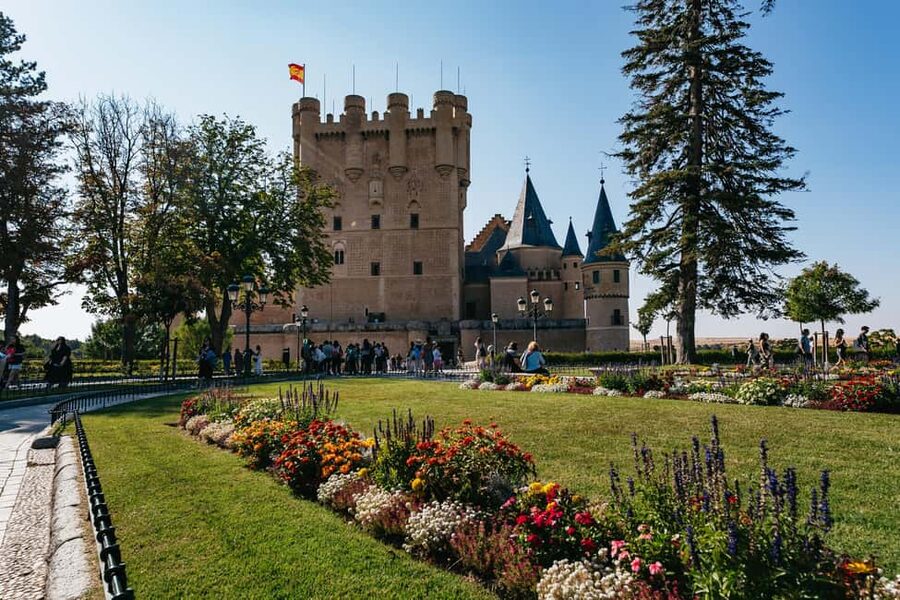 Madrid: Toledo & Segovia Full Day Guided Tour with Alcázar - Segovia Cathedral and the limits of the schedule