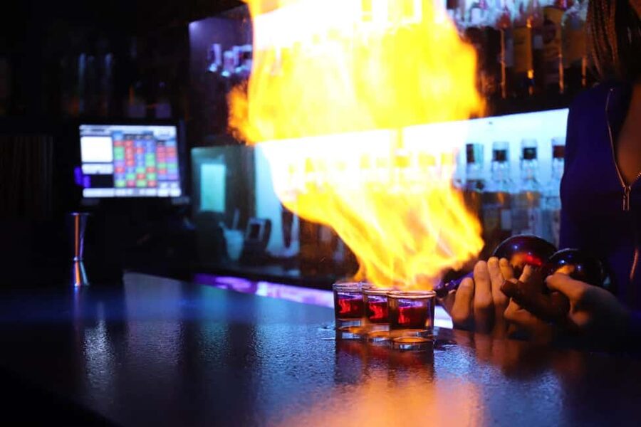 Madrid: Top Pub-Crawl with Drinks and Nightclub Entry - Nightclub entry and the final part of the evening