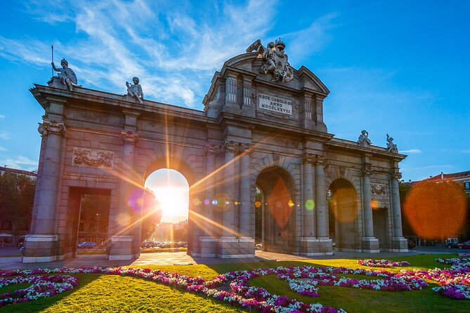 Madrid Walking Tour from Puerta del Sol to Retiro Park - Circulo de Bellas Artes and city views