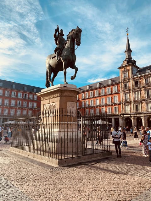 Madrid: Welcome to Madrid Guided Walking Tour in English - Key points to know before you book