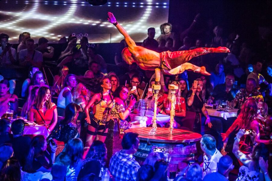 Magaluf: Pirates Reloaded Show Entry Ticket - How long the full night lasts