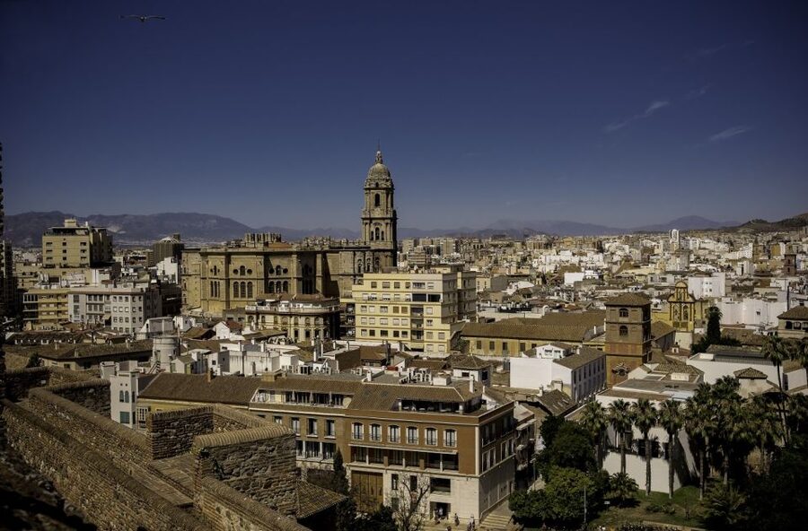 Málaga: 3-Hour Complete Walking Tour with Tickets - Meeting at the Crystal Pyramid on Calle Alcazabilla