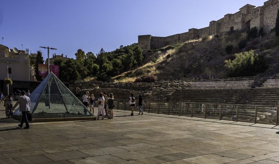 Málaga: 3-Hour Complete Walking Tour with Tickets - Entering the Alcazaba of Málaga