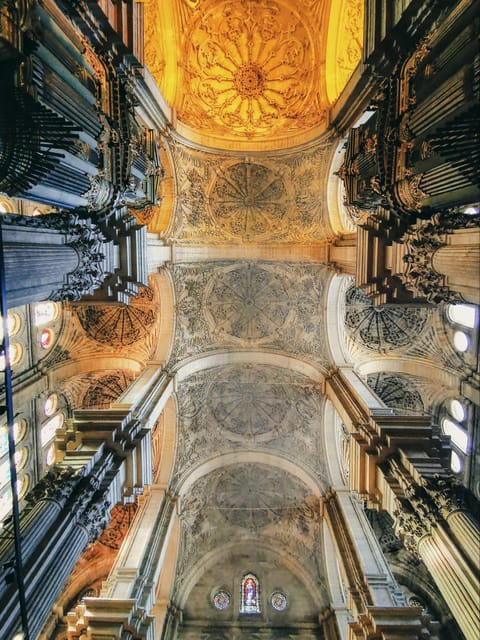 Málaga: 3-Hour Complete Walking Tour with Tickets - Timing, pace, and possible delays