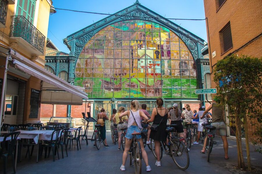 Malaga Bike Tour - Old Town, Marina & Beach - Along the beach promenade toward the Mediterranean