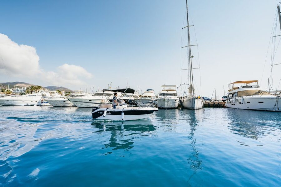 Malaga: Boat Rental without a License for Dolphin Watching - Picking the right rental length