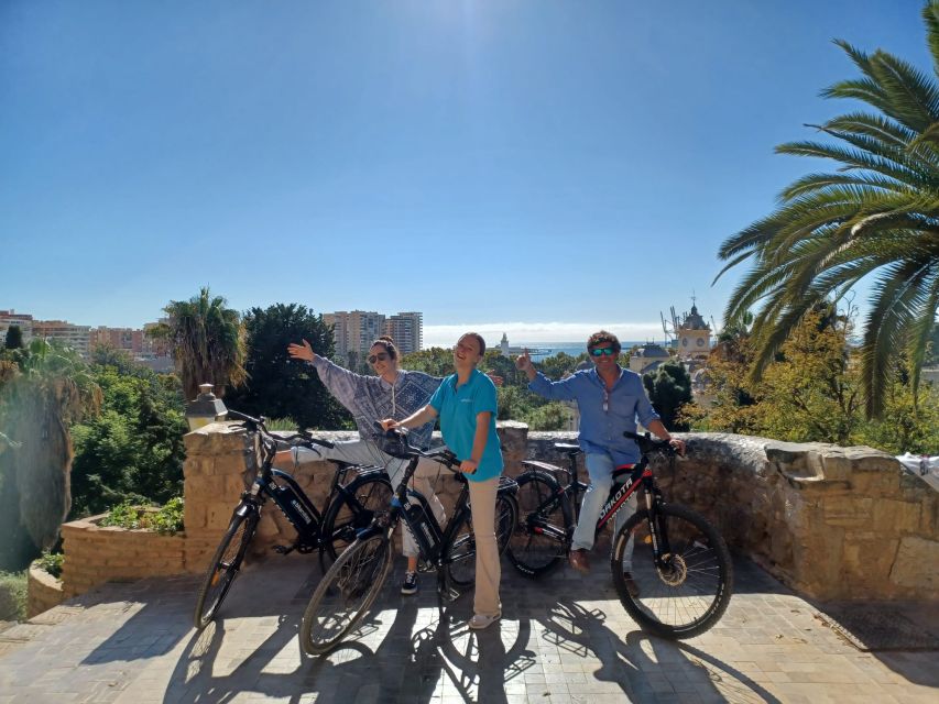 Malaga: Electric Bike Rental - What is included for families