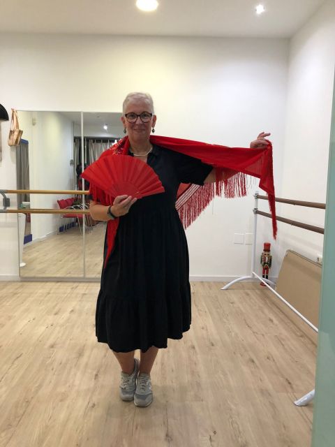 Málaga: Learn to dance flamenco rumba in 45 minutes - Caterina’s teaching style