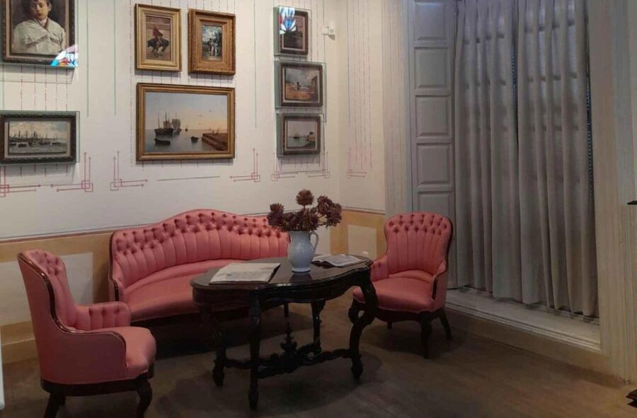 Málaga: Picasso Birthplace Museum Ticket & City Audio Guide - How to plan the day around the 9:30 AM to 8 PM opening