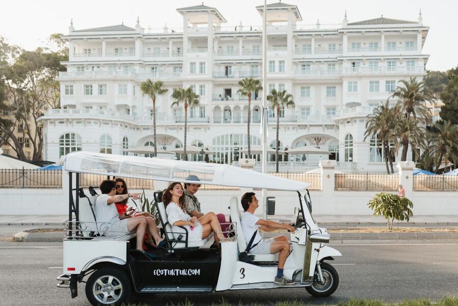 Malaga: Private City Tour by Eco Tuk Tuk - La Farola and La Malagueta Beach