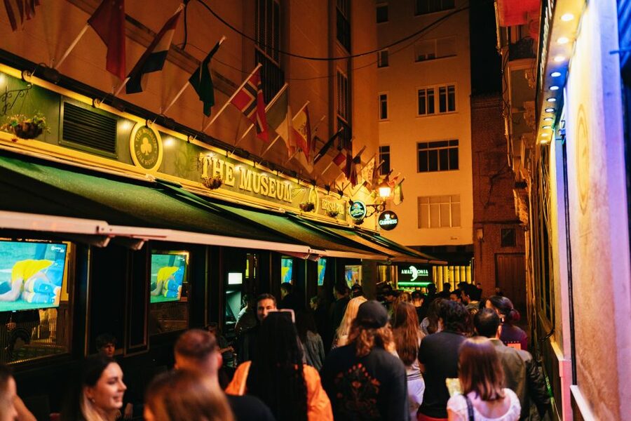 Malaga: Pubs and Clubs Crawl - Why this Malaga night out can be worth $18