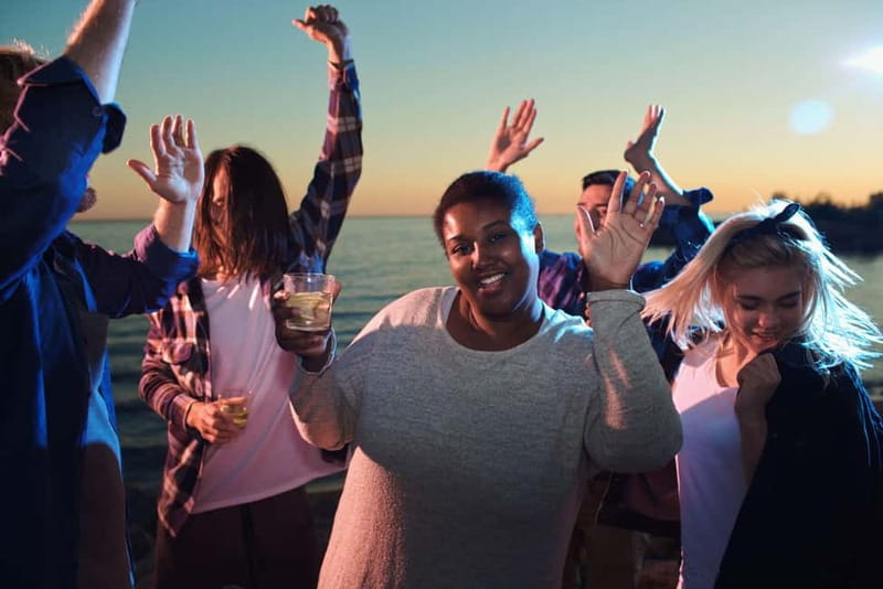 Malaga: Sailing Catamaran Sunset Cruise with Live DJ & Drink - Is $25 a fair price?