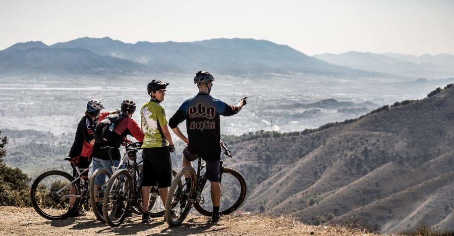Málaga: Scenic Easy 3-Hour E-Bike Tour in Montes de Málaga - The climb into Montes de Málaga Natural Park