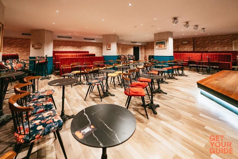 Malaga: Show and Food at Alegría Flamenco and Restaurant - Who will enjoy this Malaga evening most