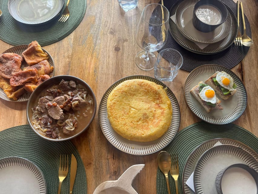 Malaga: The Ultimate Tapas Workshop with Market Visit - Why this Málaga tapas class works so well