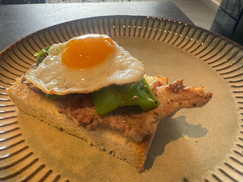Malaga: The Ultimate Tapas Workshop with Market Visit - Wine, sangría, and the shared meal