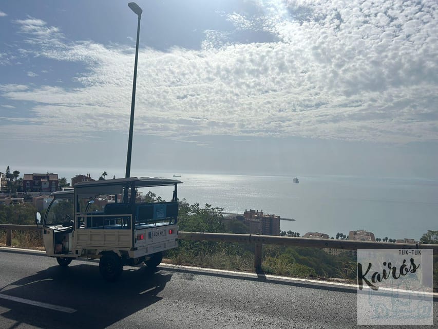 Malaga: Tuk tuk tour - Gardens, Pompidou, and Muelle Uno