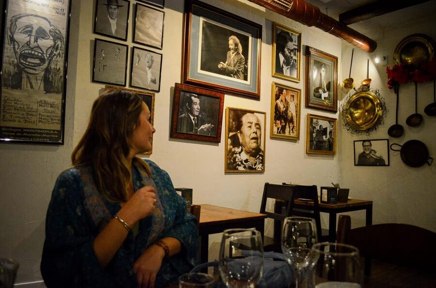Málaga: Wine & Tapas Tour - The guides make the difference