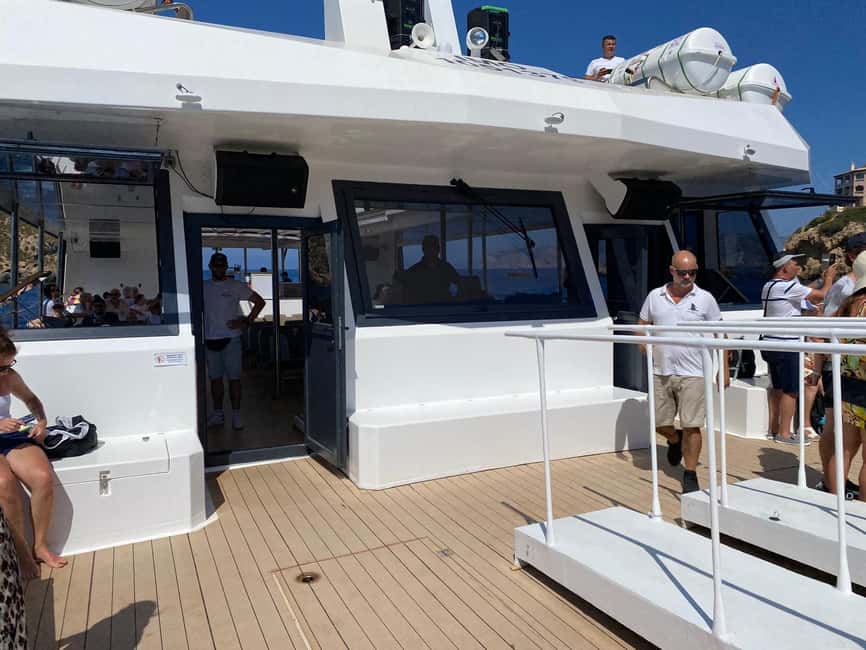 Mallorca: 3.5-Hour Boat Trip with Swimming and Snorkeling - Languages, weather, and what to pack